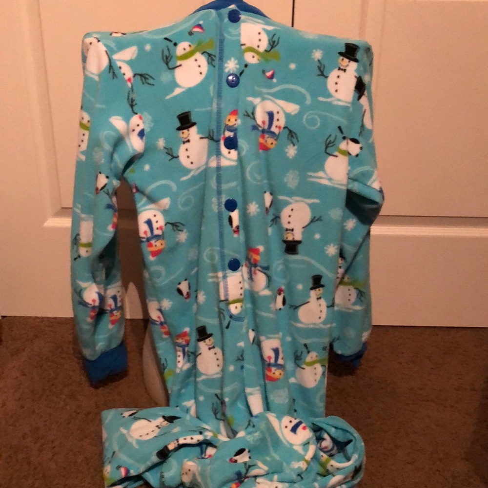 Night Gear onesie PJ’s small. Like new. Snowman ❄️